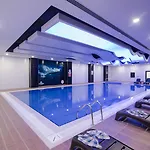 Grand & Convention Center 5*