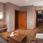 Hotel Grand & Convention Center