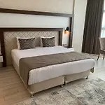 Grand & Convention Center Hotel