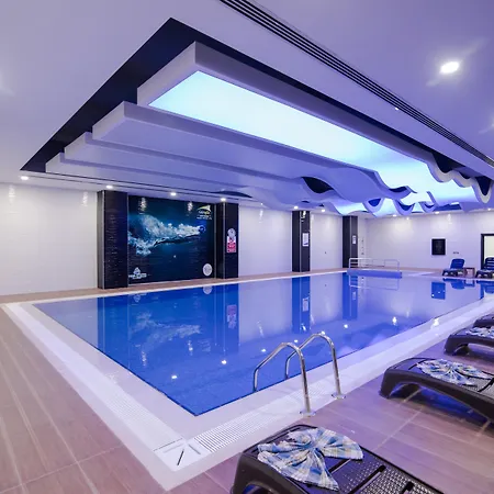 Grand & Convention Center 5*