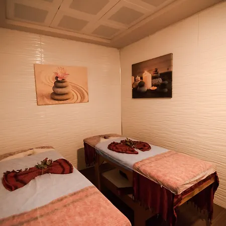 Grand & Convention Center Hotel 5*
