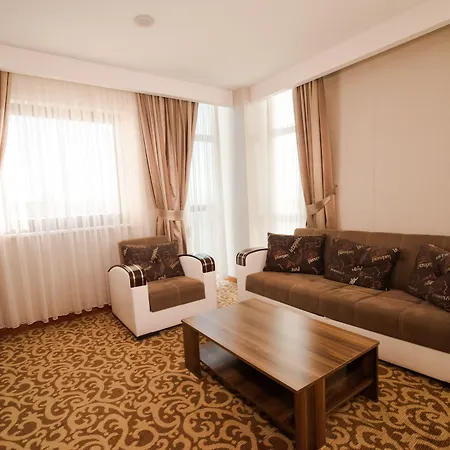 Grand & Convention Center Hotell Karaman