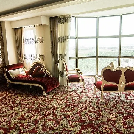 Grand & Convention Center ホテル Karaman