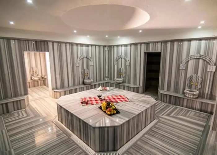 Hotel Grand & Convention Center 5*