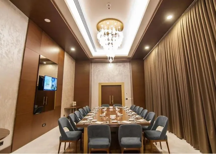 Hotel Grand & Convention Center 5*