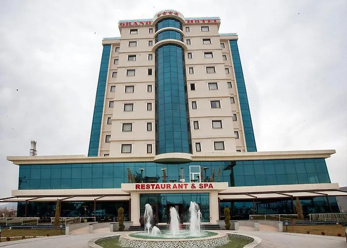 Grand & Convention Center Hotel 5*