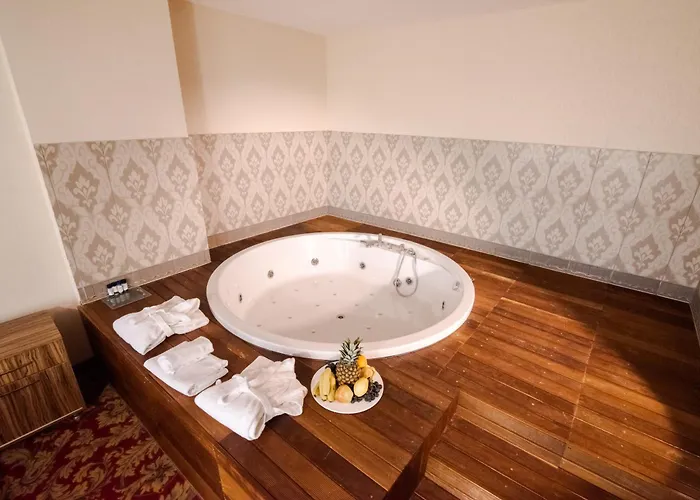 Hotel Grand & Convention Center 5*