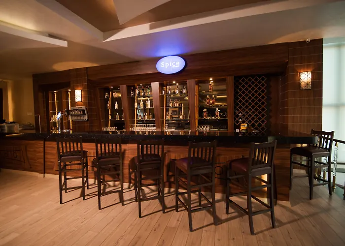 Grand & Convention Center Hotel