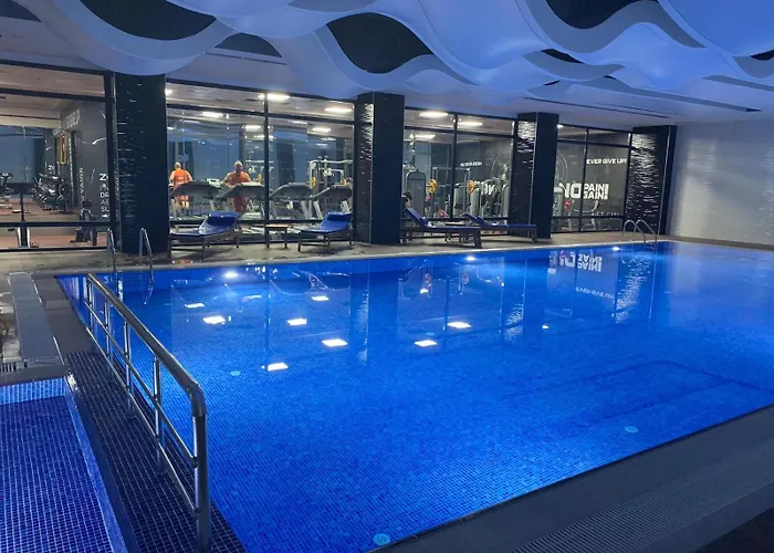 Hotel Grand & Convention Center