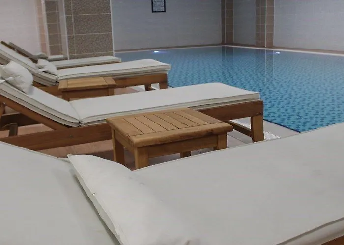 Hotel Grand & Convention Center