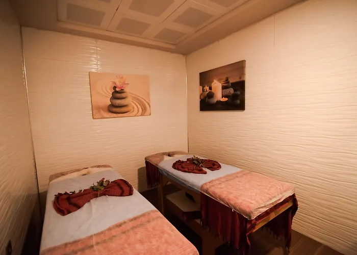 Grand & Convention Center Hotel 5*