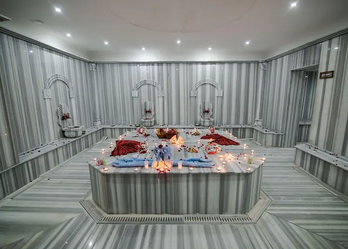 Grand & Convention Center Hotel