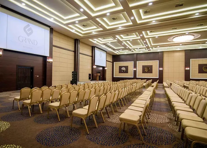 Hotel Grand & Convention Center